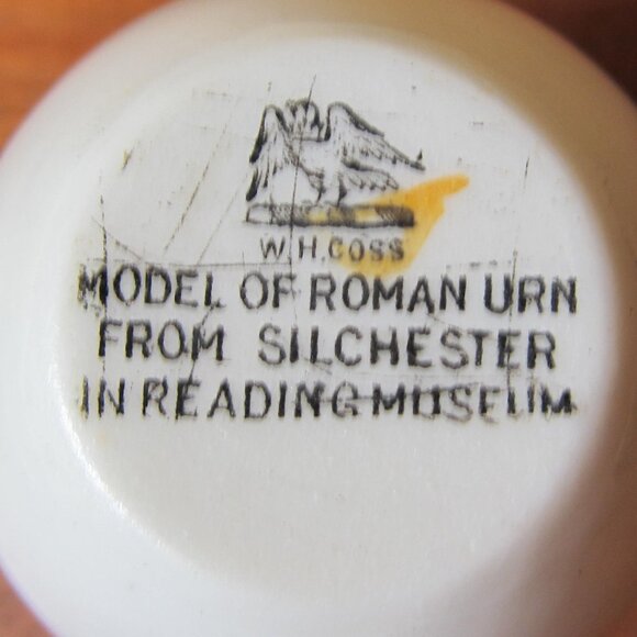 W.H. Goss crested heraldry china vintage Melksham (GC043 Grace) - Picture 7 of 7